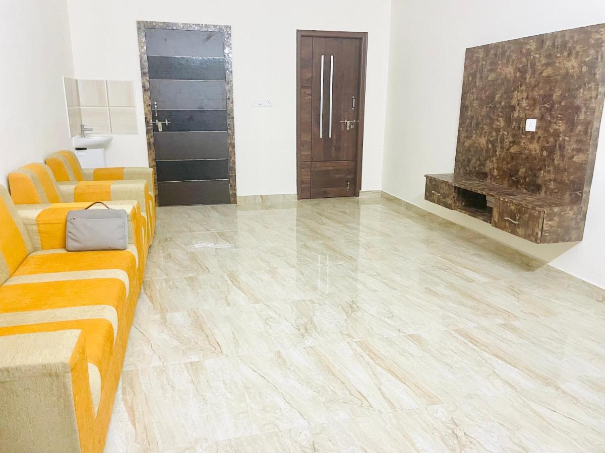 Lsr Service Apartments Τιρουπάτι Εξωτερικό φωτογραφία